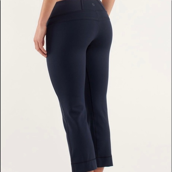 Lululemon Power Up Crop - Picture 7 of 8